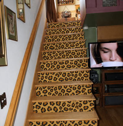 Leopard Lounge